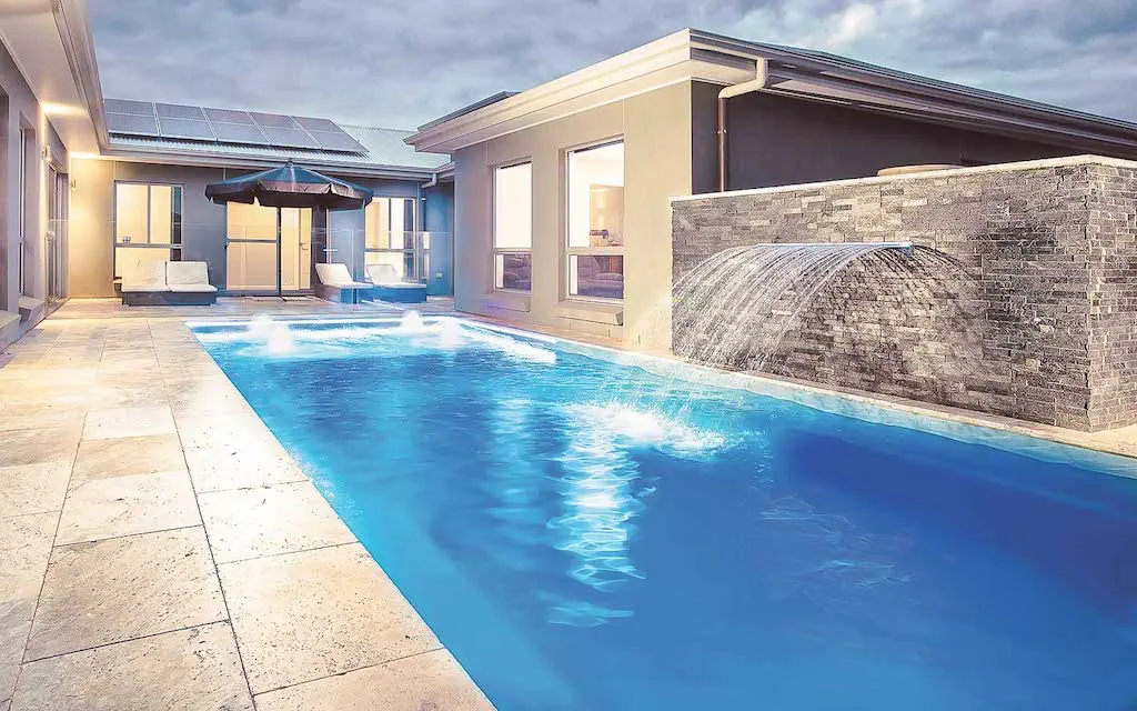 The Reflection including Splash Deck - fiberglass pool design by Leisure Pools
